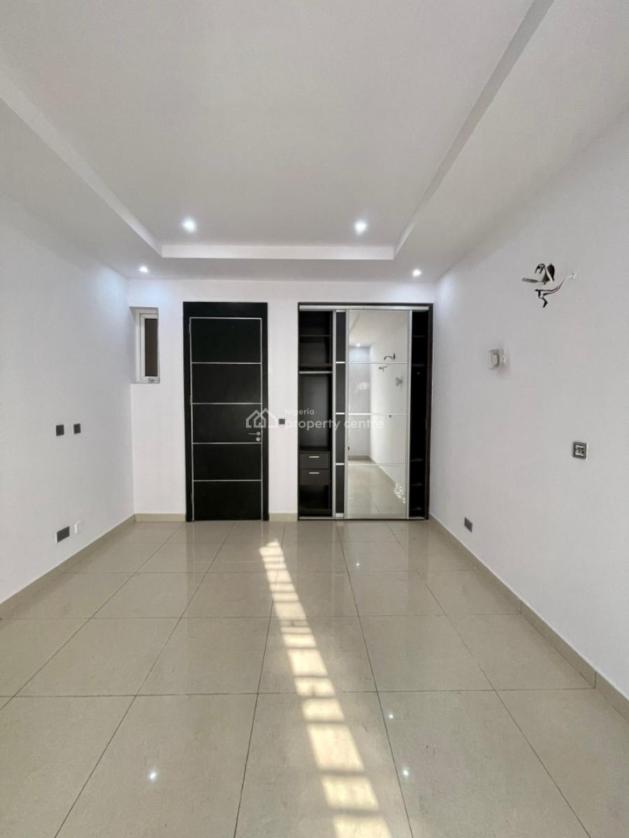 a Spacious and Strategically Positioned 5-bedroom Semi-detached Duplex, Osapa, Lekki, Lagos, Semi-detached Duplex for Sale