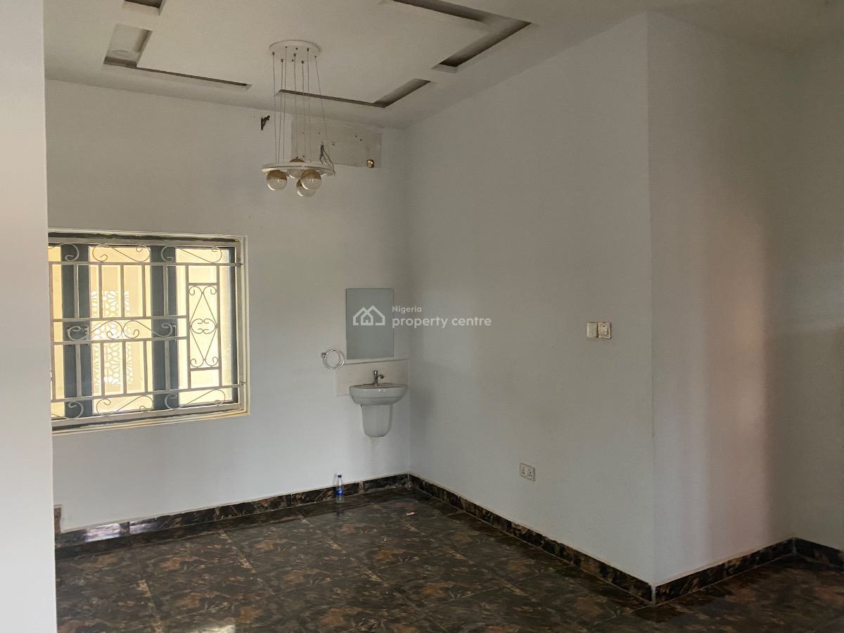 Luxury 3 Bedroom Duplex with Bq, Biltmore Estate, Dakwo, Abuja, Semi-detached Duplex for Rent