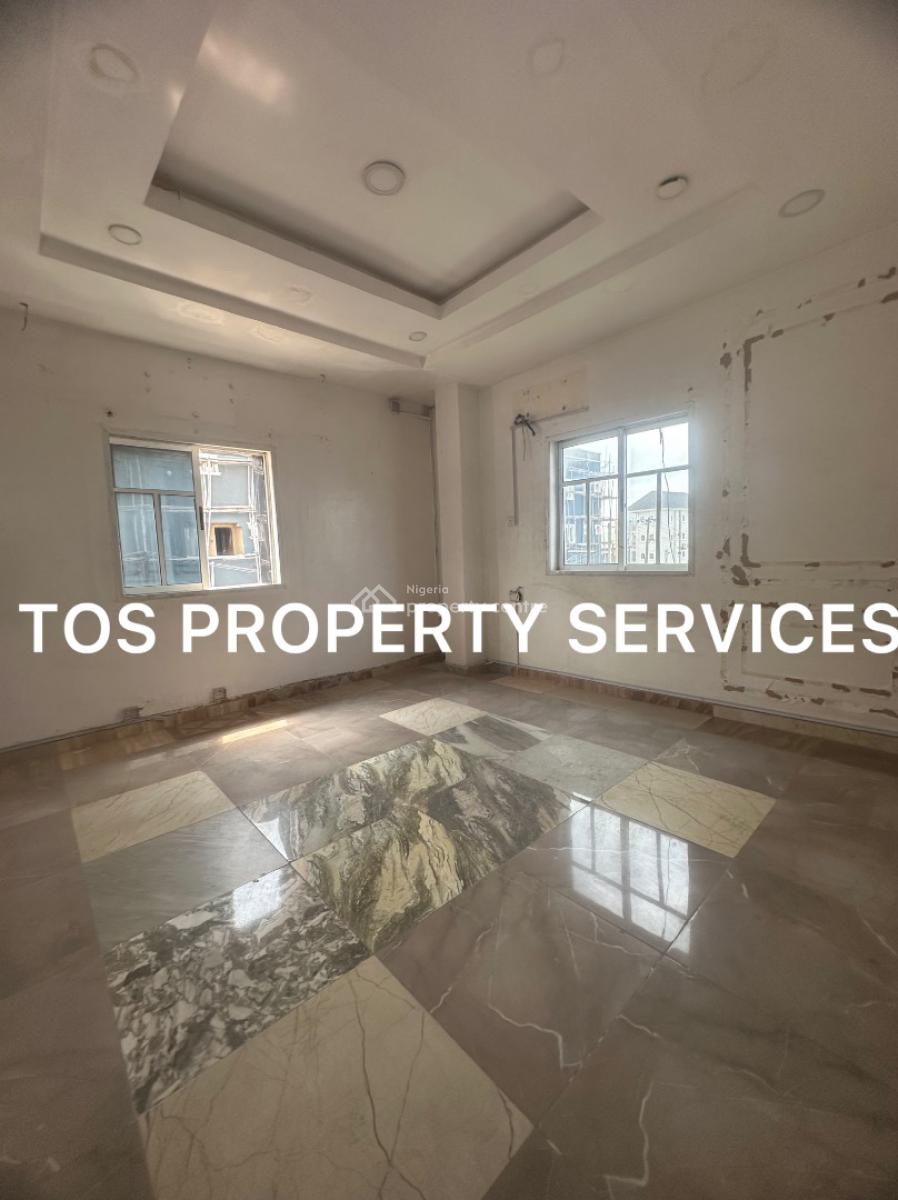 Massive Commercial Space + Multiple Rooms, Yaba, Yaba, Lagos, Office Space for Rent