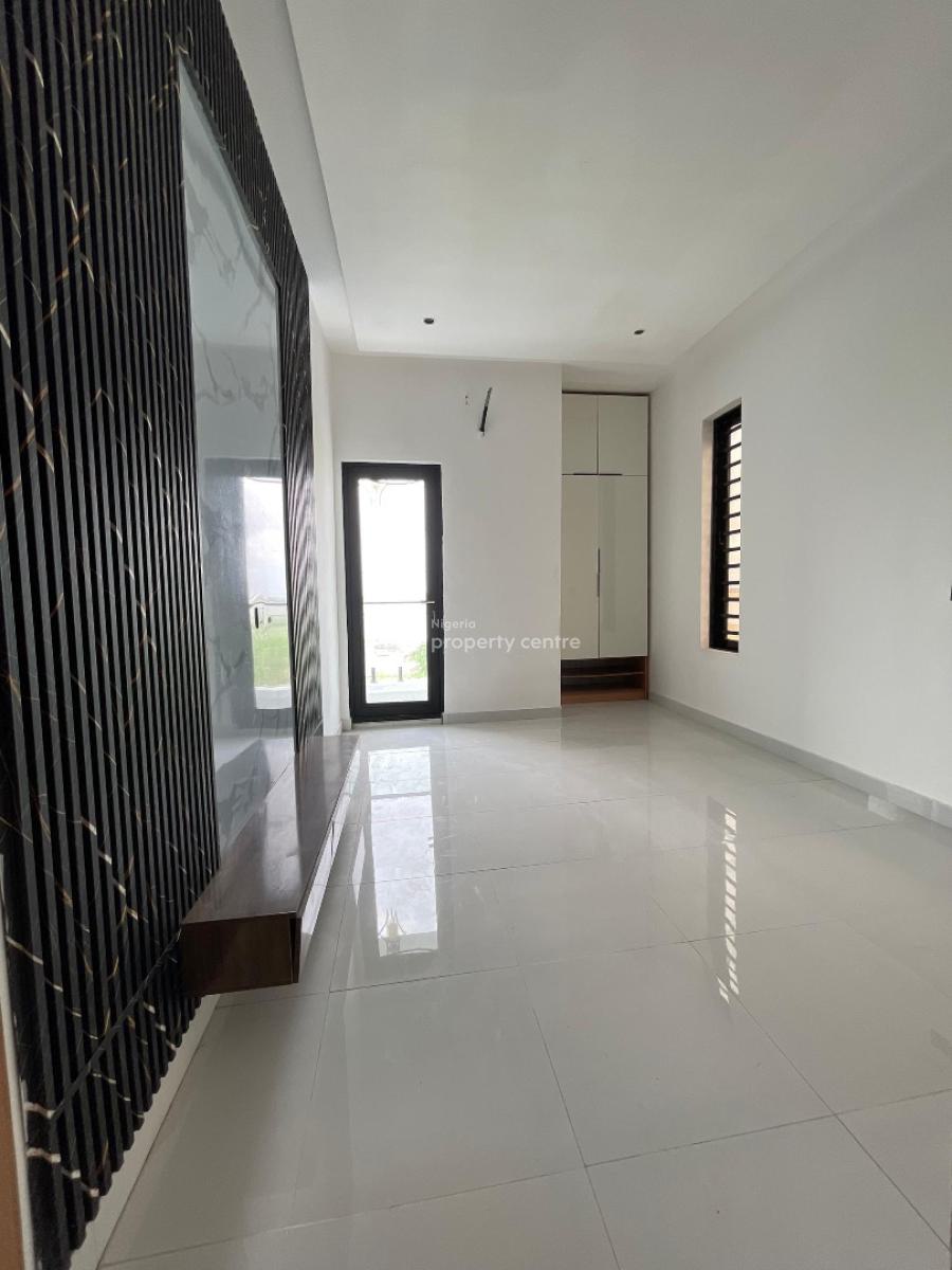 Luxurious and Spacious Five  Bedroom Fully Detached with Pool, Lekki, Ajah, Lagos, Detached Duplex for Sale