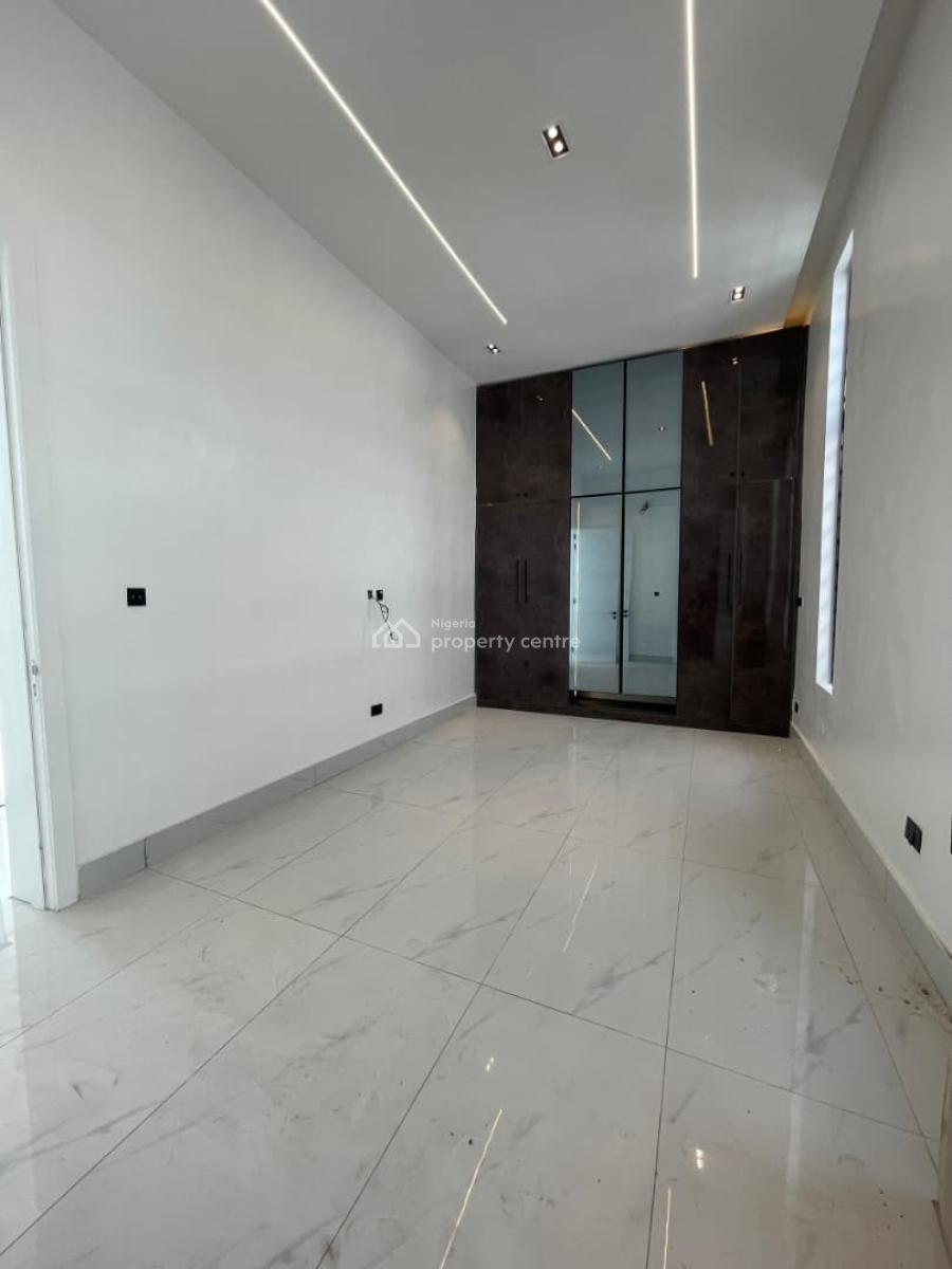 Spacious 5 Bedroom Fully Detached Duplex with Swimming Pool & Bq., Lekki County, Lekki, Lagos, Detached Duplex for Sale