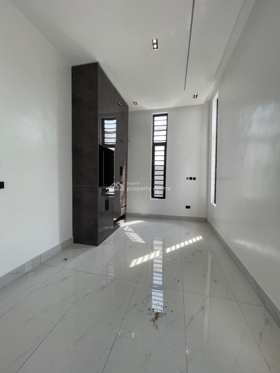 Spacious 5 Bedroom Fully Detached Duplex with Swimming Pool & Bq., Lekki County, Lekki, Lagos, Detached Duplex for Sale