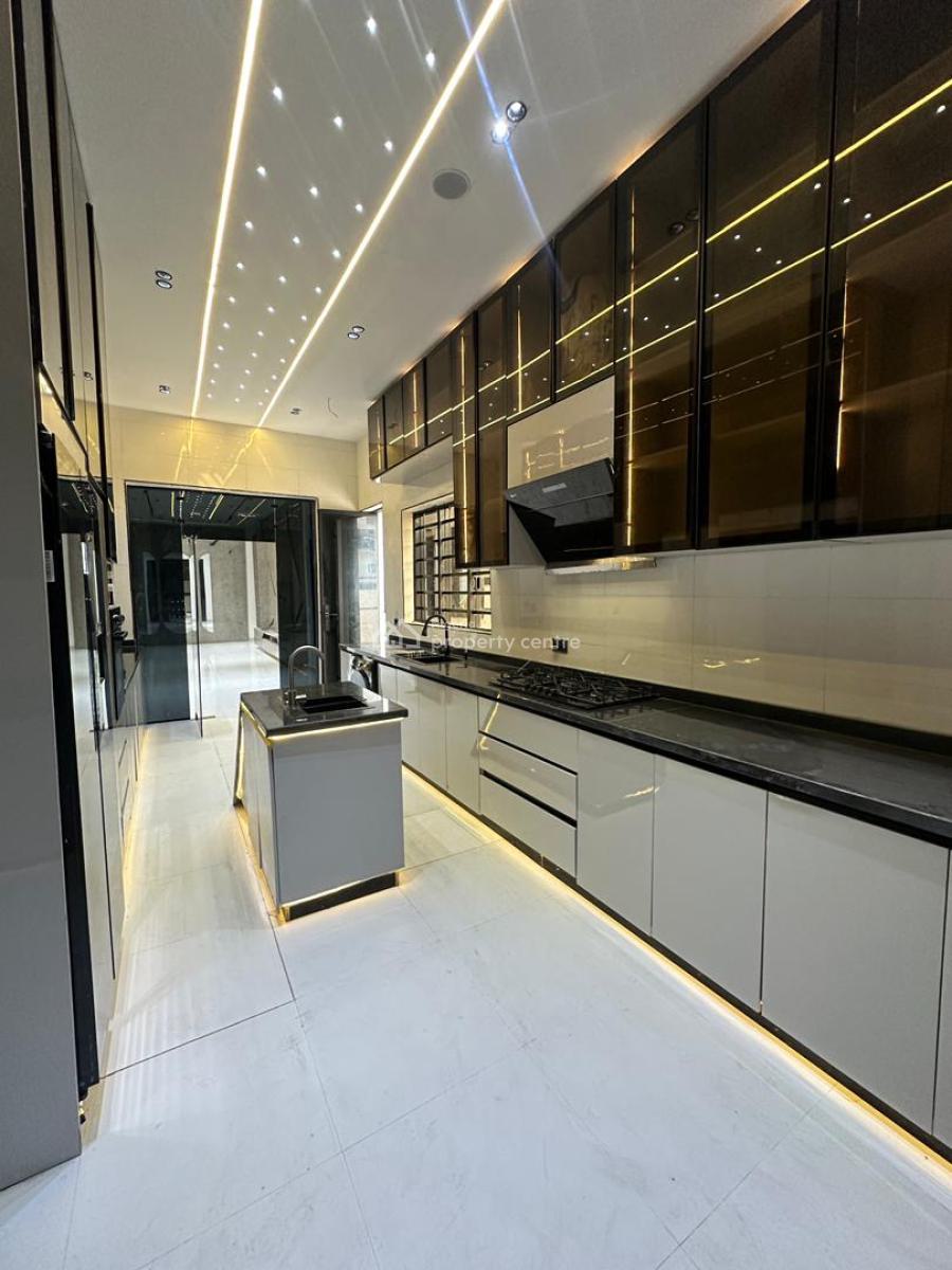 Exquisite Luxury Spacious 5 Bedroom Fully Detached Duplex with Bq ., 5 Bedroom in a Serene Well Family Oriented Neighborhood, Chevron Lekki, Lekki, Lagos, Detached Duplex for Sale