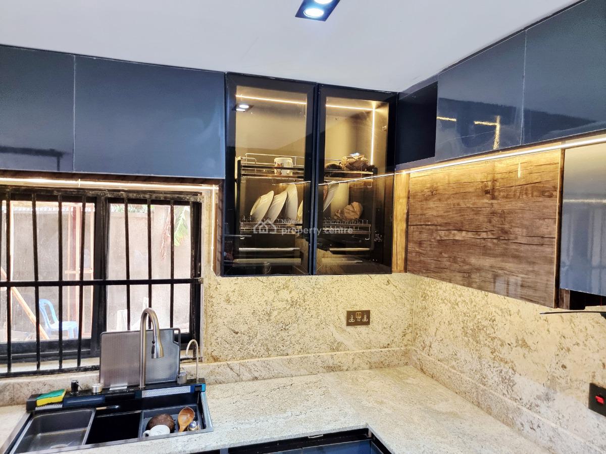 Rare Luxury 2‑bed Guest House with Private Garden, Unilag Road, Unilag Estate Magodo, Gra Phase 1, Magodo, Lagos, Detached Bungalow Short Let