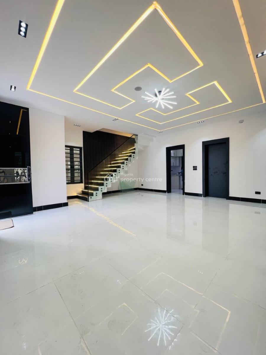 Spacious 5bedroom Detached Duplex + Rooftop Terrace & Bq, Great Deal in Ologolo Lekki in Secured Estate, Ologolo, Lekki, Lagos, Detached Duplex for Sale