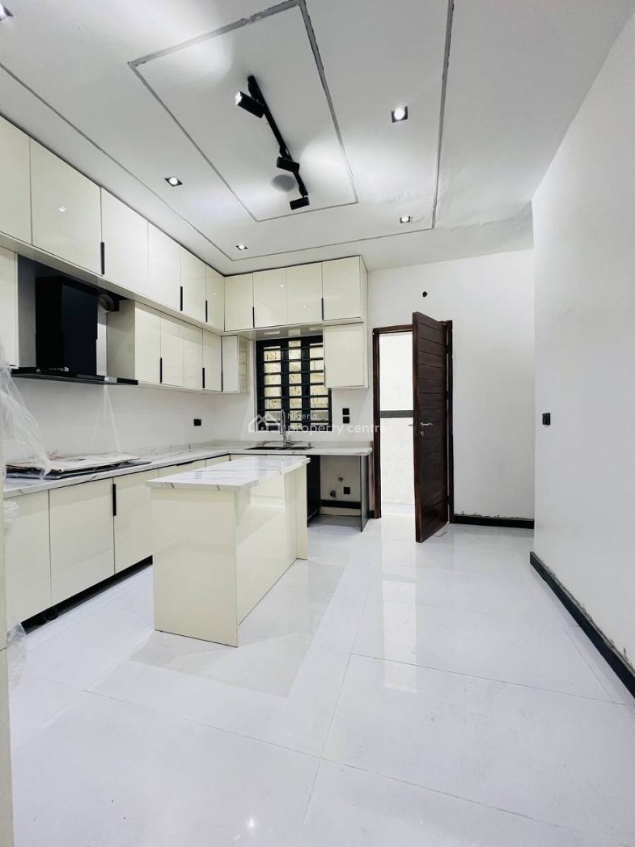 Spacious 5bedroom Detached Duplex + Rooftop Terrace & Bq, Great Deal in Ologolo Lekki in Secured Estate, Ologolo, Lekki, Lagos, Detached Duplex for Sale