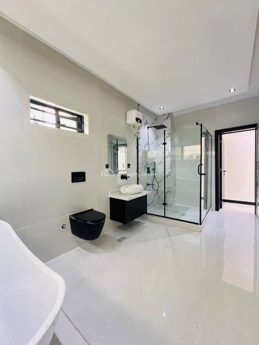 Spacious 5bedroom Detached Duplex + Rooftop Terrace & Bq, Great Deal in Ologolo Lekki in Secured Estate, Ologolo, Lekki, Lagos, Detached Duplex for Sale