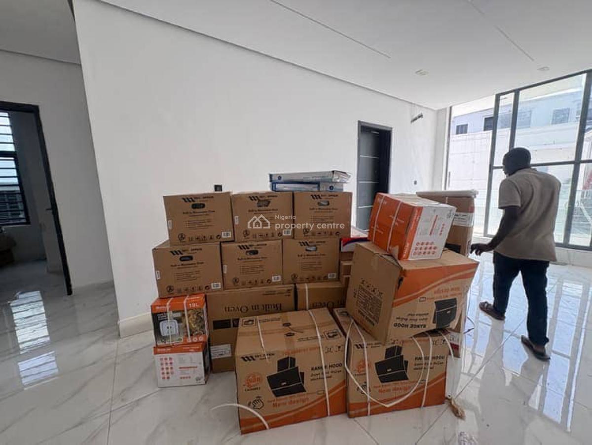 Luxury 2 Bedroom Apartments, Ologolo, Lekki, Lagos, Flat / Apartment for Sale