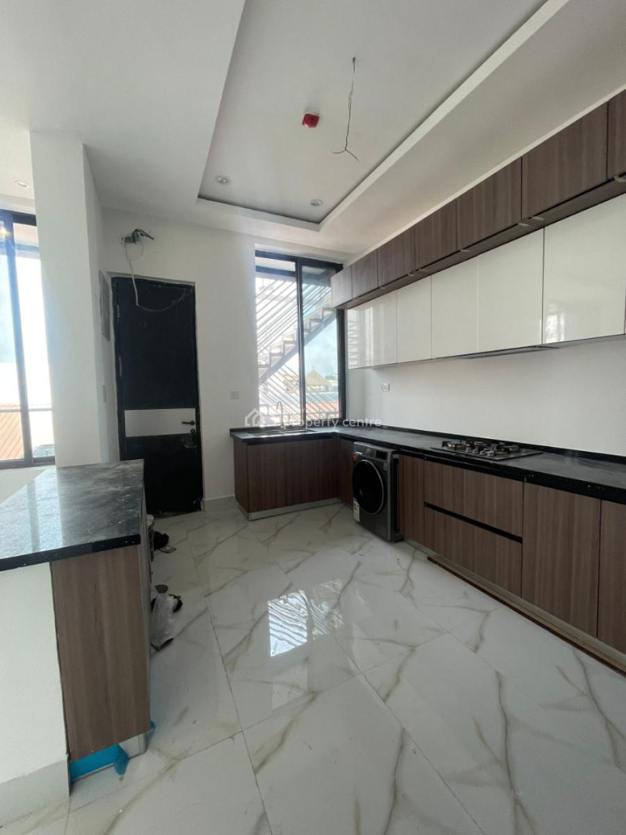 3bedroom Apartment with Gym and Swimming Pool, Lekki Phase 1, Lekki, Lagos, Flat / Apartment for Rent