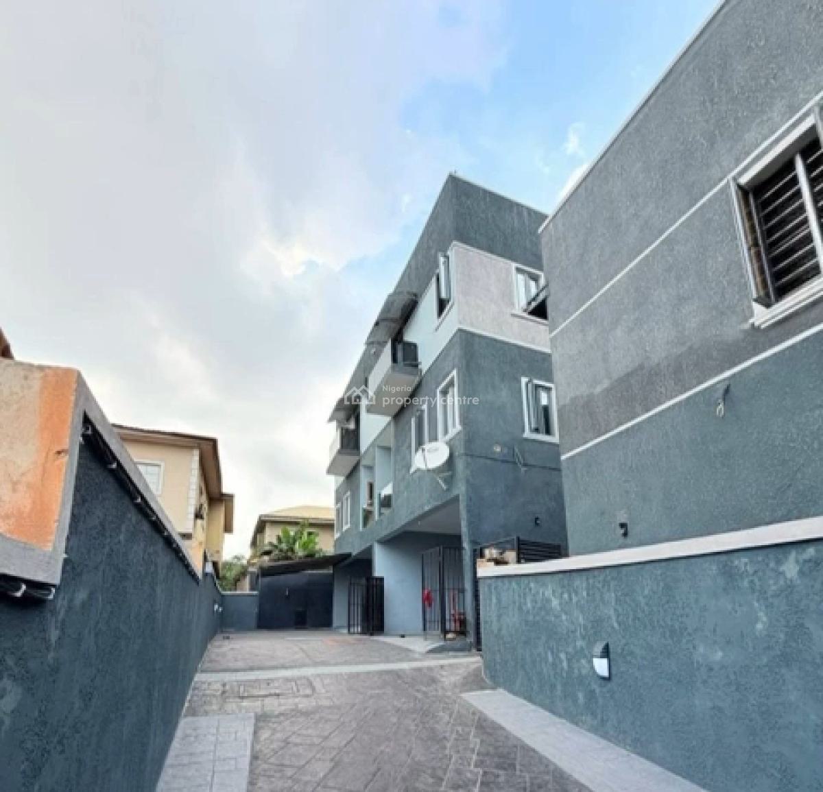 4 Bedroom Semi Detached Duplex, Gra Phase 1, Magodo, Lagos, Semi-detached Duplex for Sale