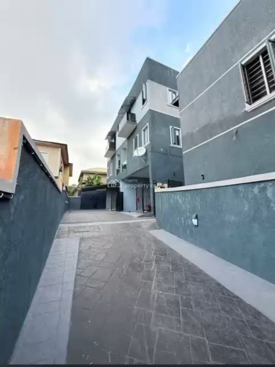 4 Bedroom Semi Detached Duplex, Gra Phase 1, Magodo, Lagos, Semi-detached Duplex for Sale
