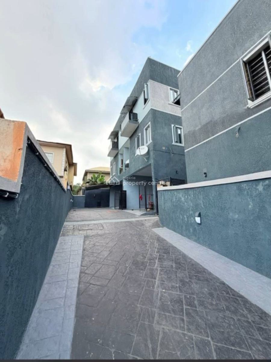 4 Bedroom Semi Detached Duplex, Gra Phase 1, Magodo, Lagos, Semi-detached Duplex for Sale