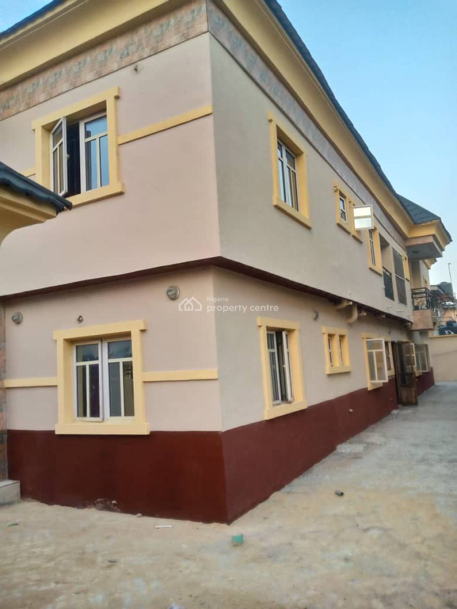 an Executive 3 Bedroom Flat with All Rooms En-suite, Mashalashi Bus Stop Off Pedro Road Palmgrove Lagos., Pedro, Gbagada, Lagos, Flat / Apartment for Rent