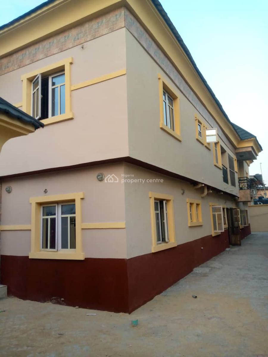 an Executive 3 Bedroom Flat with All Rooms En-suite, Mashalashi Bus Stop Off Pedro Road Palmgrove Lagos., Pedro, Gbagada, Lagos, Flat / Apartment for Rent