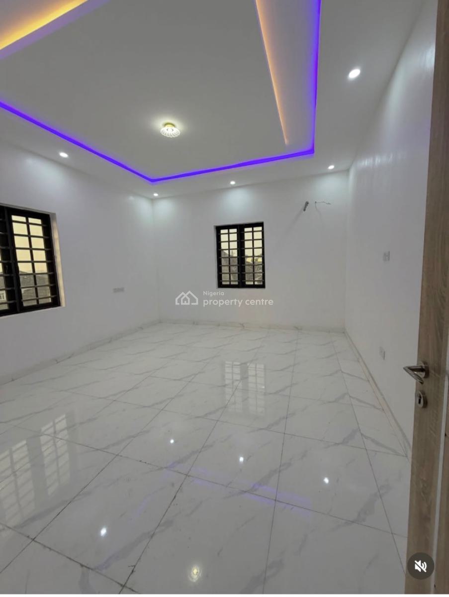 Spacious 5 Bedroom Fully Detached Duplex with Bq, Gra Phase 2, Magodo, Lagos, Detached Duplex for Sale