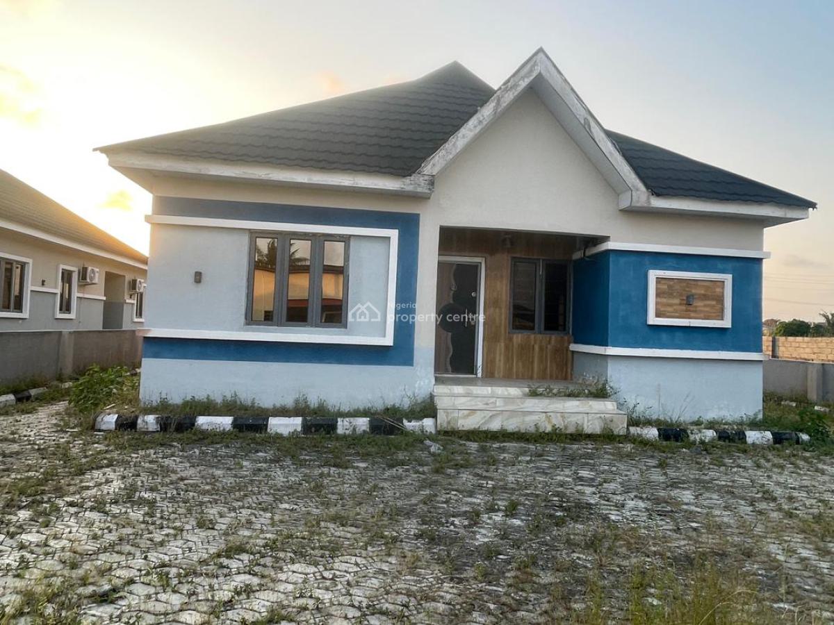 3 Bebroom Semi Furnished, New Costa Road Close to The Beach, Ibeju, Lagos, Semi-detached Duplex for Sale