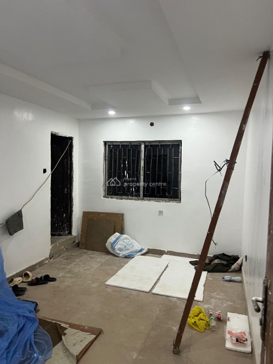 Clean Renovated 1 Bedroom Flat, Tarred Rd, Wuse Zone, Wuse, Abuja, Flat / Apartment for Rent