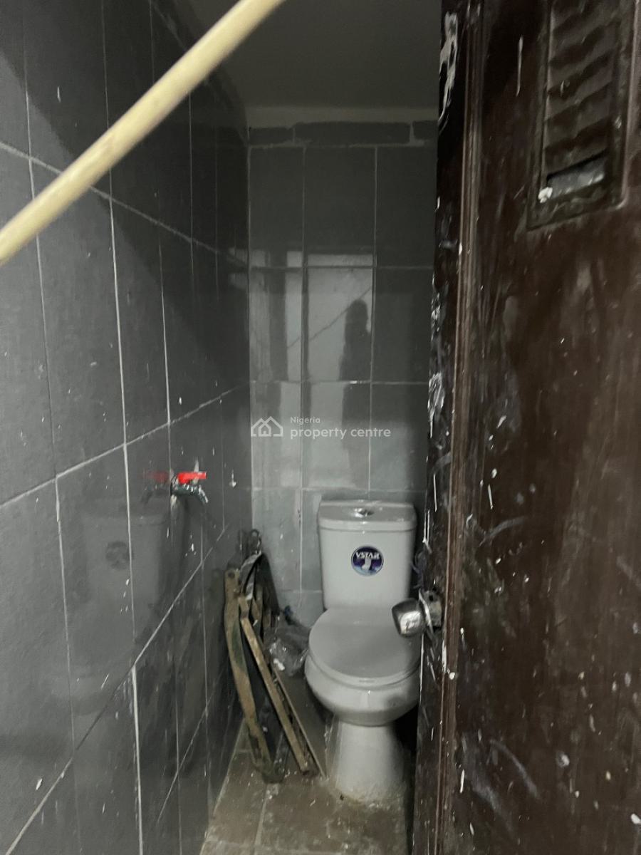 Clean Renovated 1 Bedroom Flat, Tarred Rd, Wuse Zone, Wuse, Abuja, Flat / Apartment for Rent