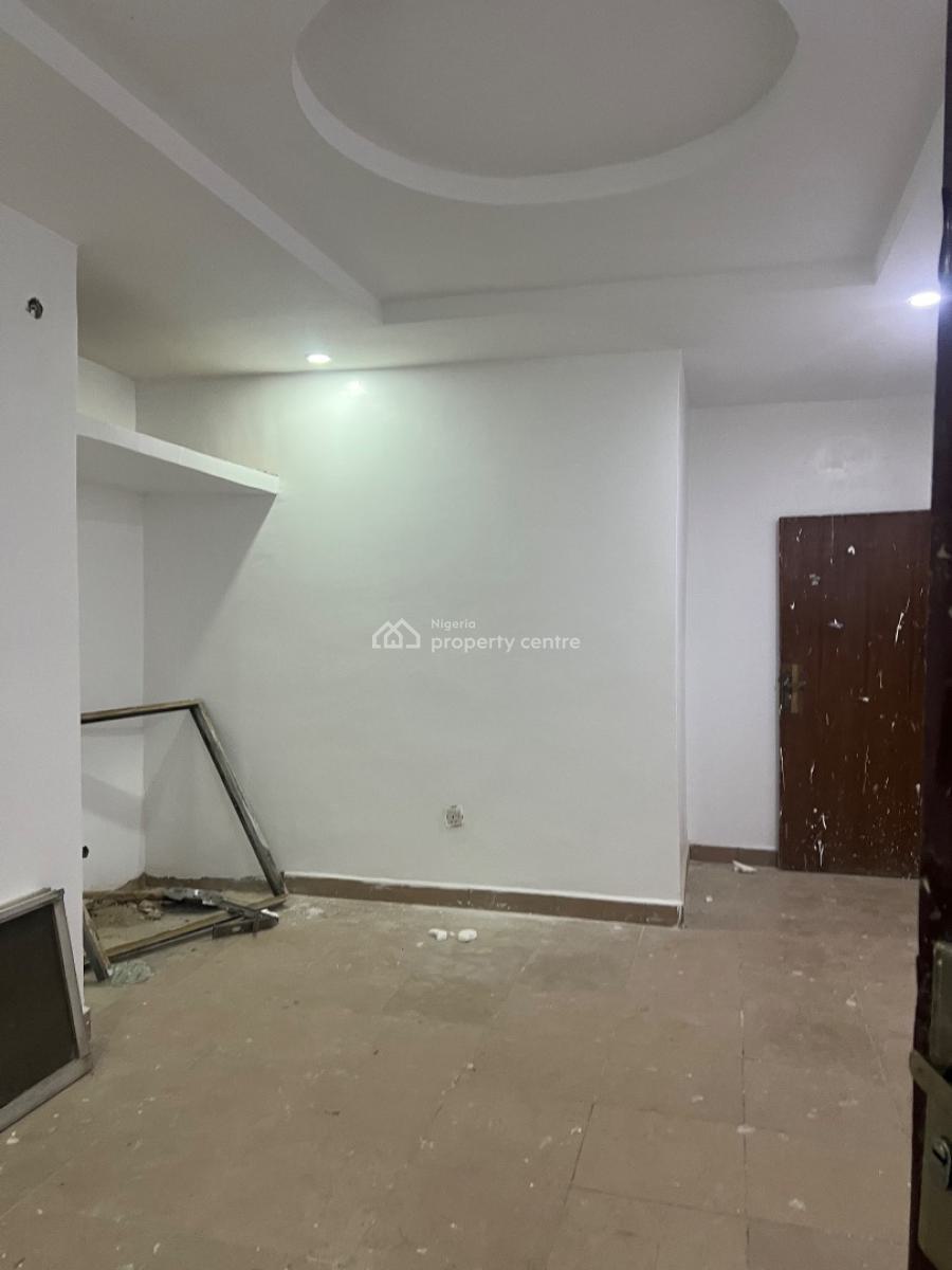 Clean Renovated 1 Bedroom Flat, Tarred Rd, Wuse Zone, Wuse, Abuja, Flat / Apartment for Rent