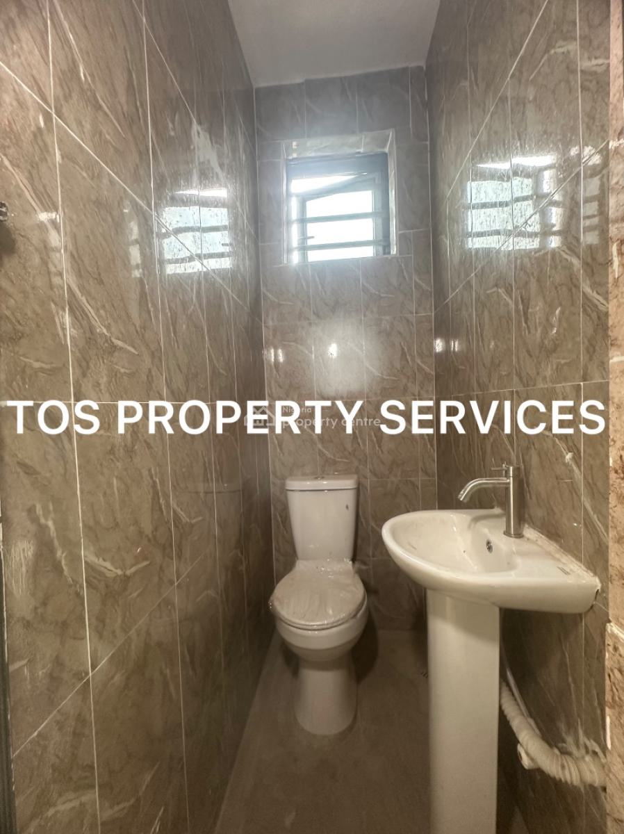 New & Spacious Miniflat+ 2 Toilets (up), Yaba, Yaba, Lagos, Mini Flat (room and Parlour) for Rent