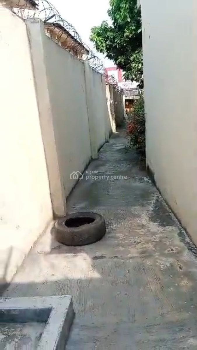 Spacious and Private Miniflat with Ample Packing Space, Behind Zenith Bank, Agidingbi, Ikeja, Lagos, Mini Flat (room and Parlour) for Rent