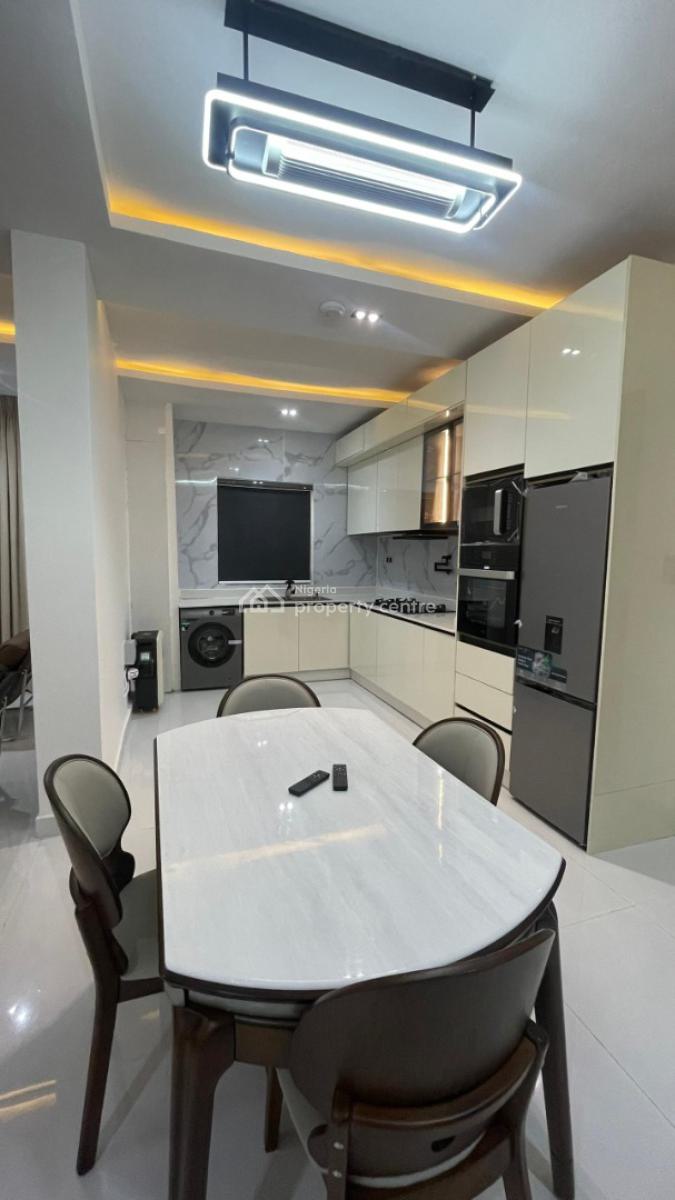 Luxury Spacious 3 Bedroom  Apartment, Lekki Phase 1, Lekki, Lagos, Flat / Apartment for Sale