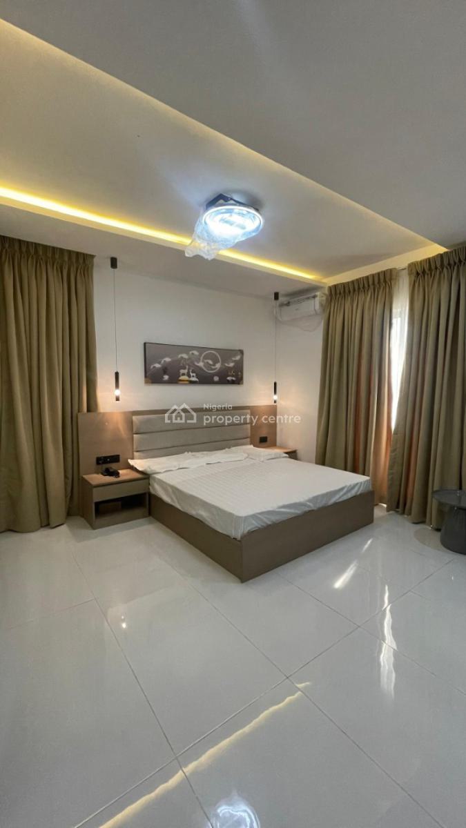 Luxury Spacious 3 Bedroom  Apartment, Lekki Phase 1, Lekki, Lagos, Flat / Apartment for Sale