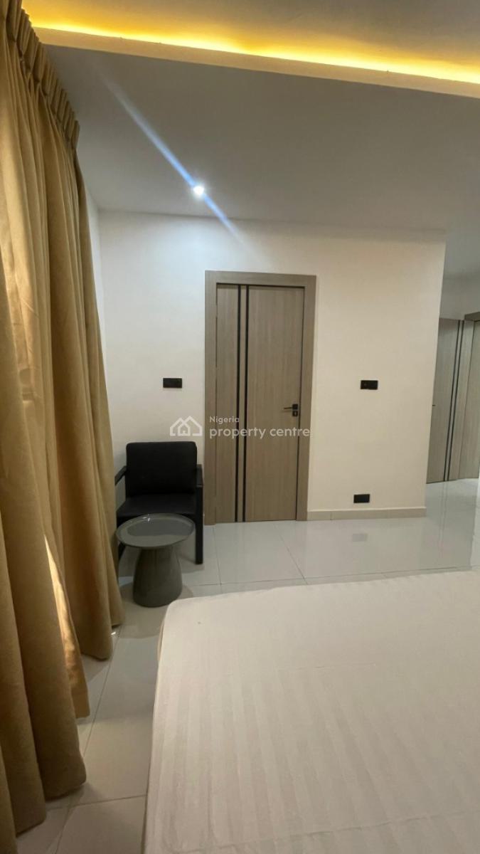Luxury Spacious 3 Bedroom  Apartment, Lekki Phase 1, Lekki, Lagos, Flat / Apartment for Sale