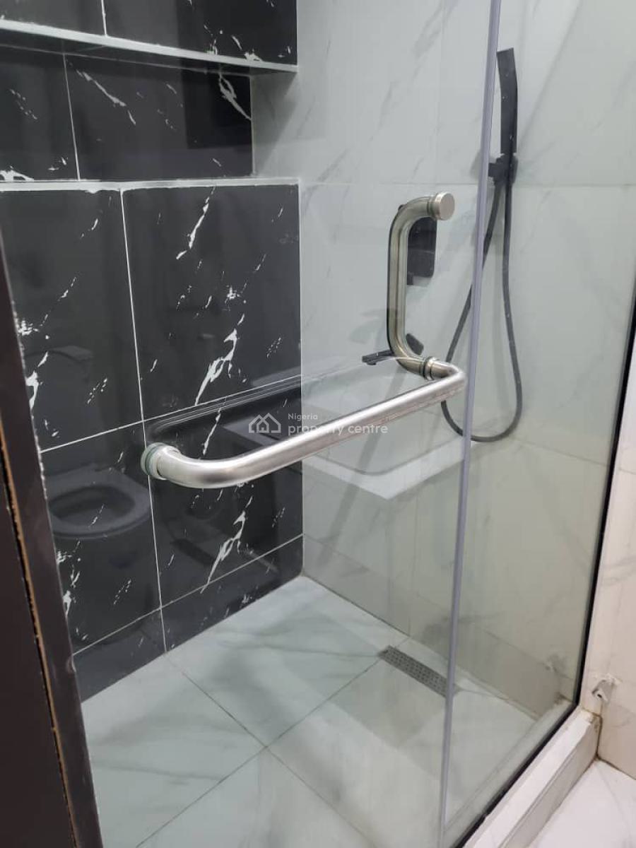 Luxurious Fully Furnished 2 Bedroom Apartment with Pool & 24/7 Light, Lekki Phase 1, Lekki, Lagos, Flat / Apartment for Rent