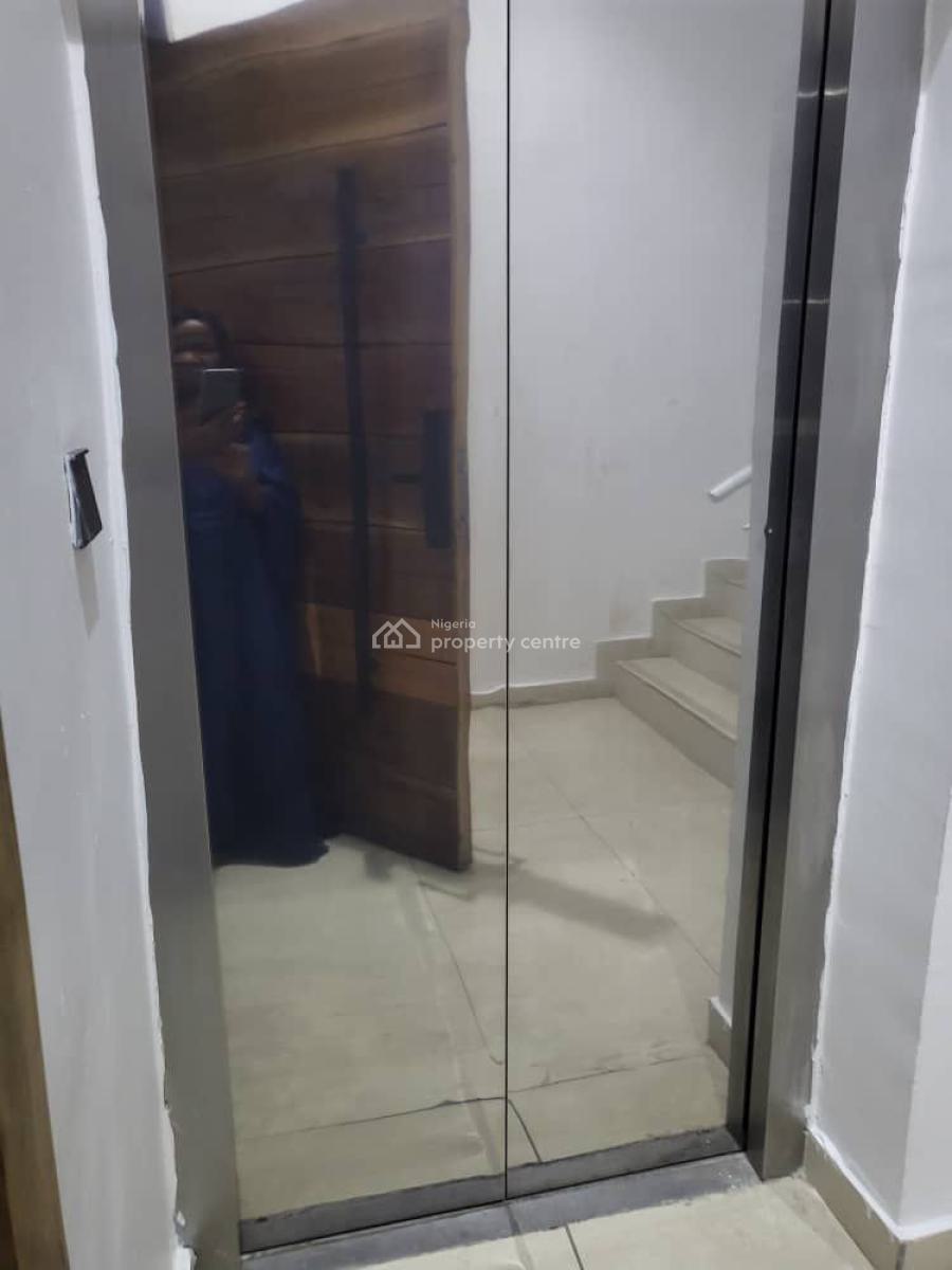 Luxurious Fully Furnished 2 Bedroom Apartment with Pool & 24/7 Light, Lekki Phase 1, Lekki, Lagos, Flat / Apartment for Rent