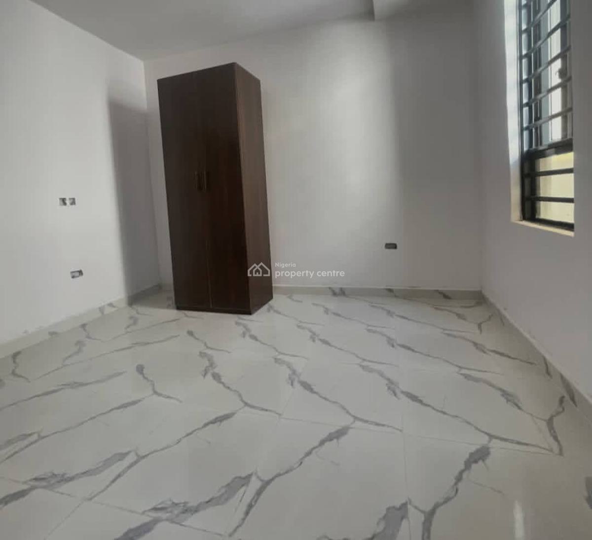 Fully Serviced 3 Bedrooms Apartment at Lekki Phase 1., Lekki, Lekki Phase 1, Lekki, Lagos, Flat / Apartment for Rent