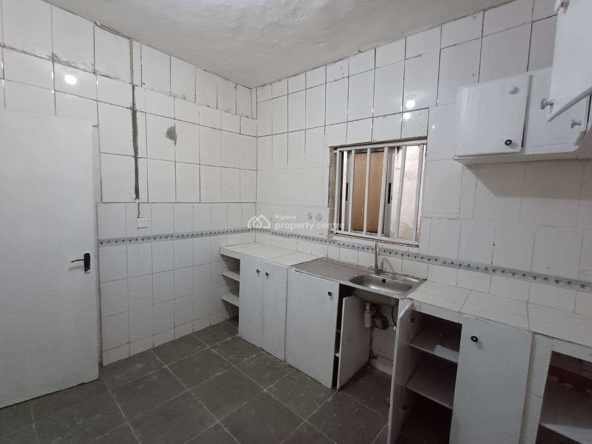 Clean 2 Bedroom Flat on The Ground Floor, Wuse 2, Abuja, Flat / Apartment for Rent