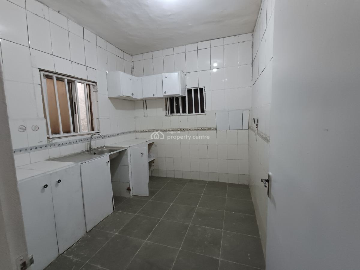 Clean 2 Bedroom Flat on The Ground Floor, Wuse 2, Abuja, Flat / Apartment for Rent