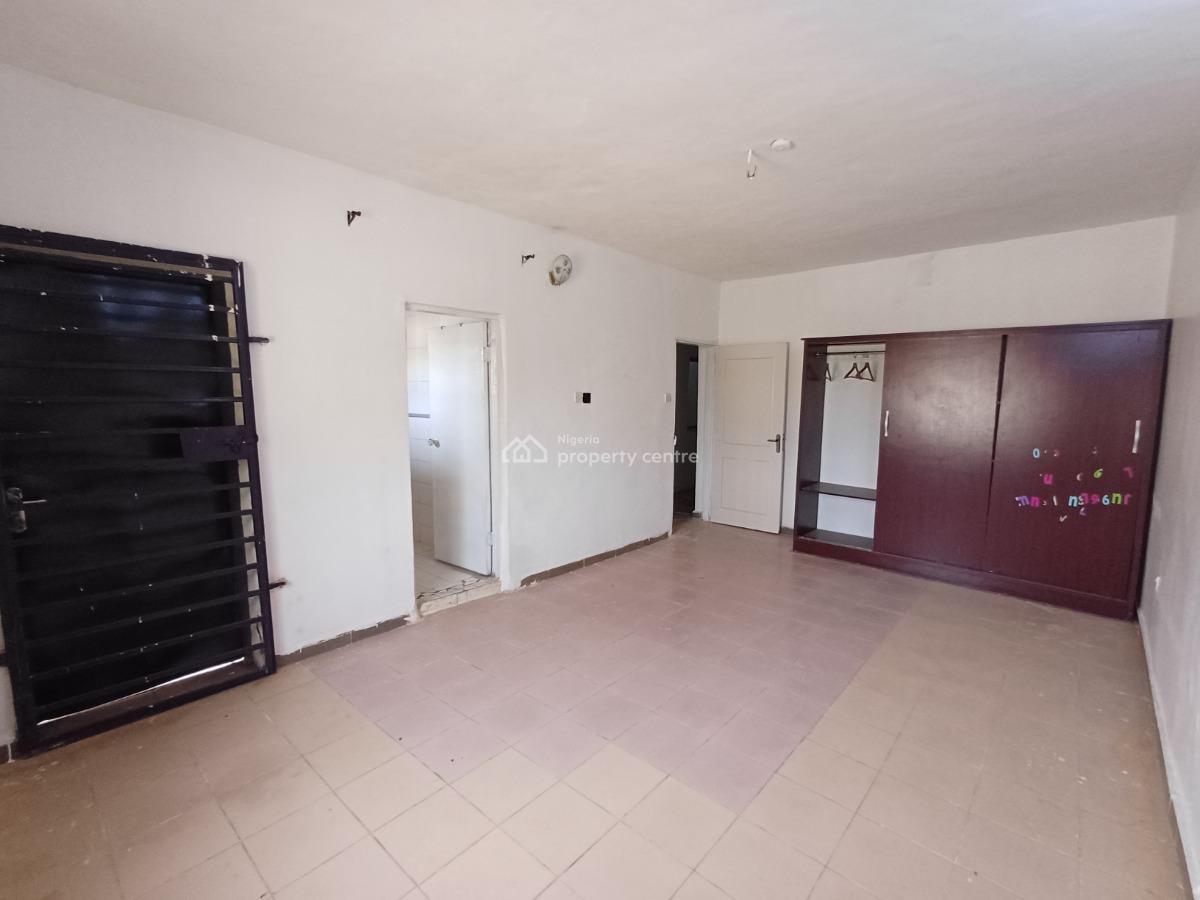 Clean 2 Bedroom Flat on The Ground Floor, Wuse 2, Abuja, Flat / Apartment for Rent