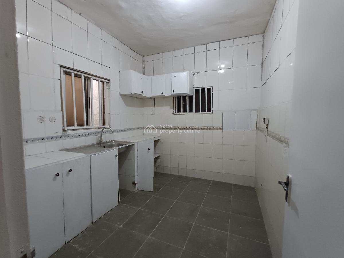 Clean 2 Bedroom Flat on The Ground Floor, Wuse 2, Abuja, Flat / Apartment for Rent