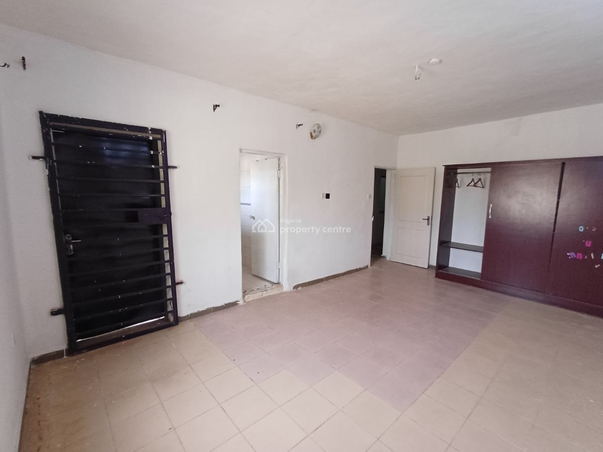 Clean 2 Bedroom Flat on The Ground Floor, Wuse 2, Abuja, Flat / Apartment for Rent