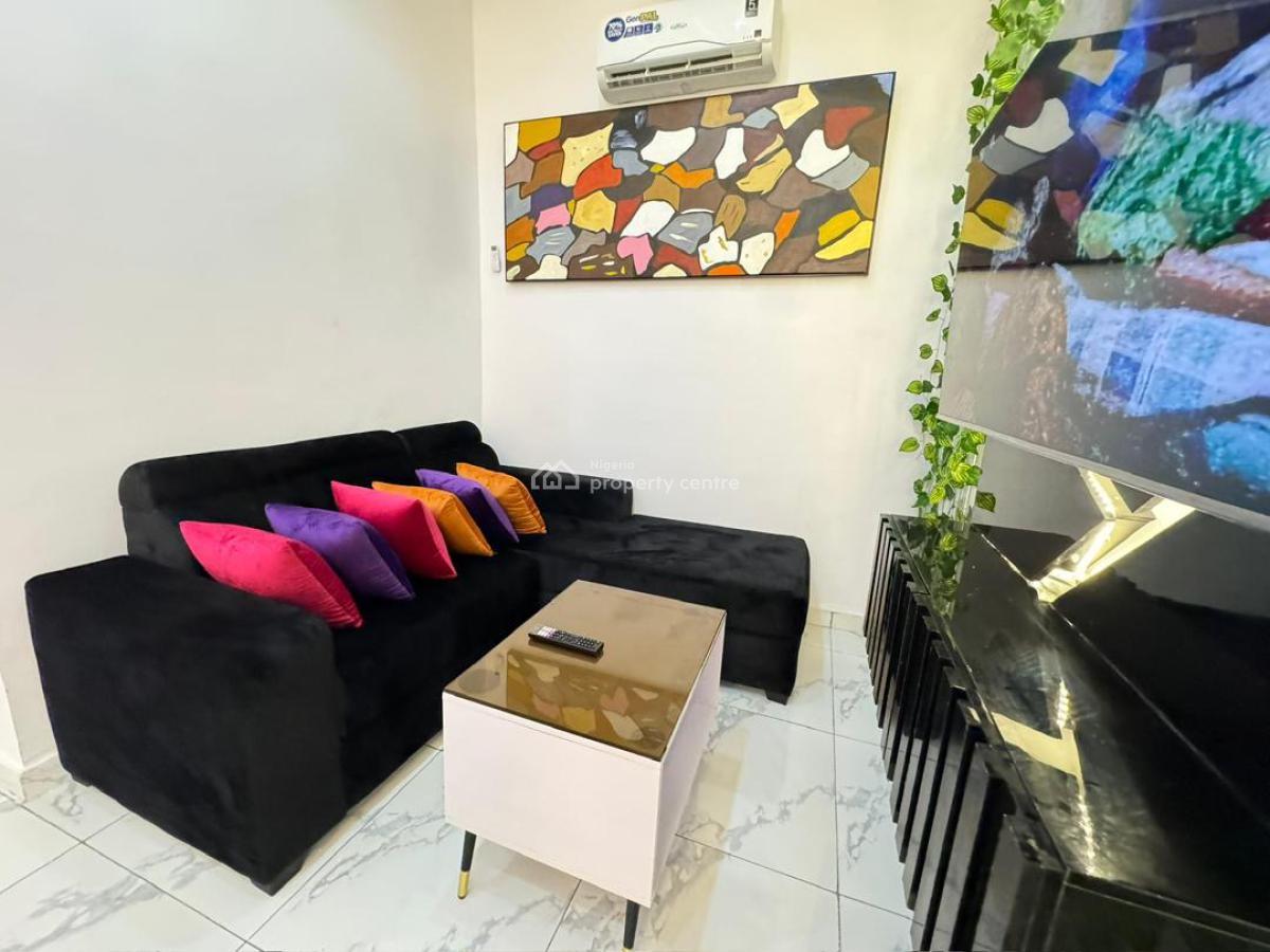 2 Bedroom Apartment, Orchid Road, Lekki, Lagos, Flat / Apartment Short Let