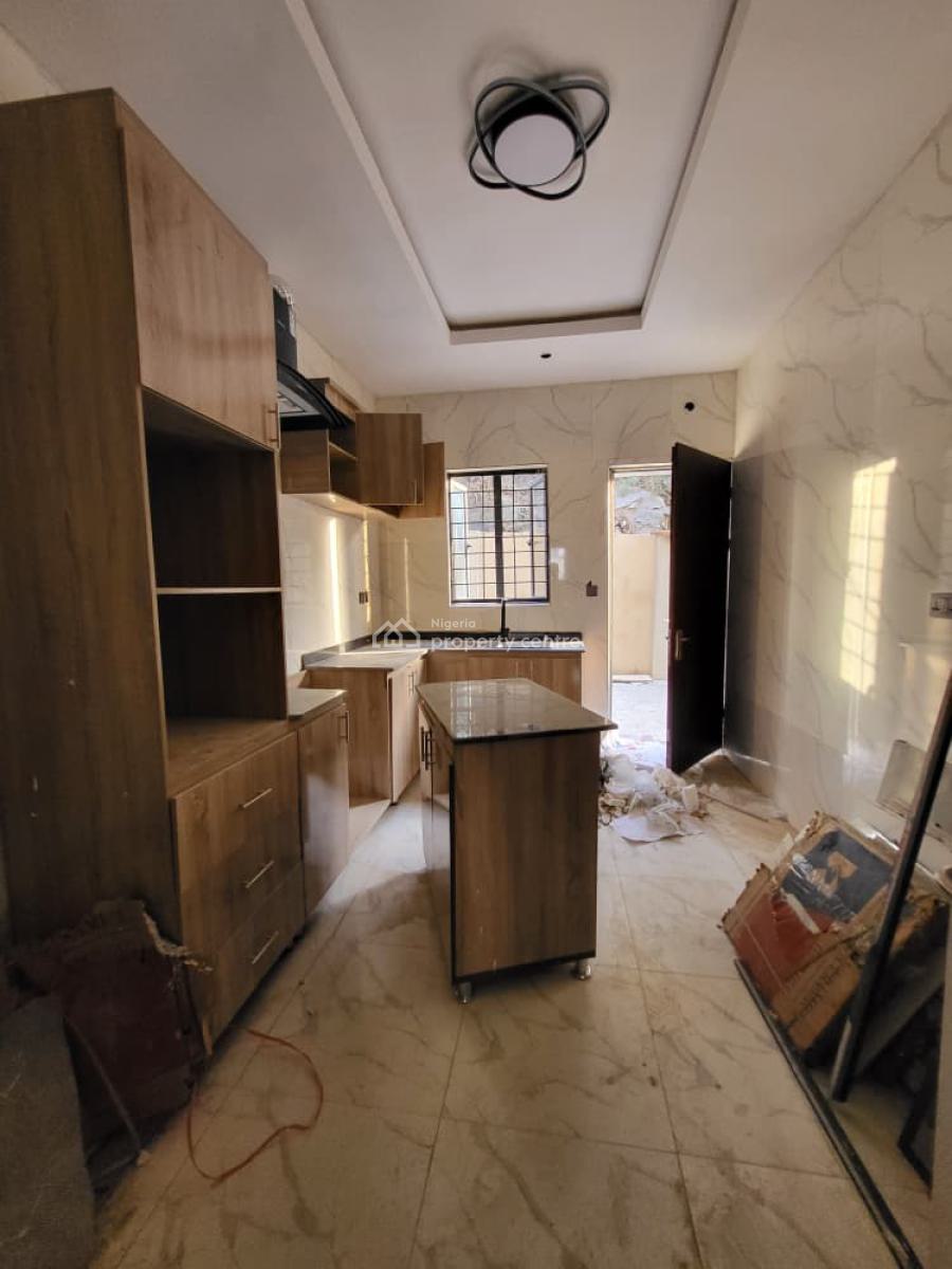 4 Bedroom Terrace Duplex + Bq, Guzape District, Abuja, Terraced Duplex for Sale