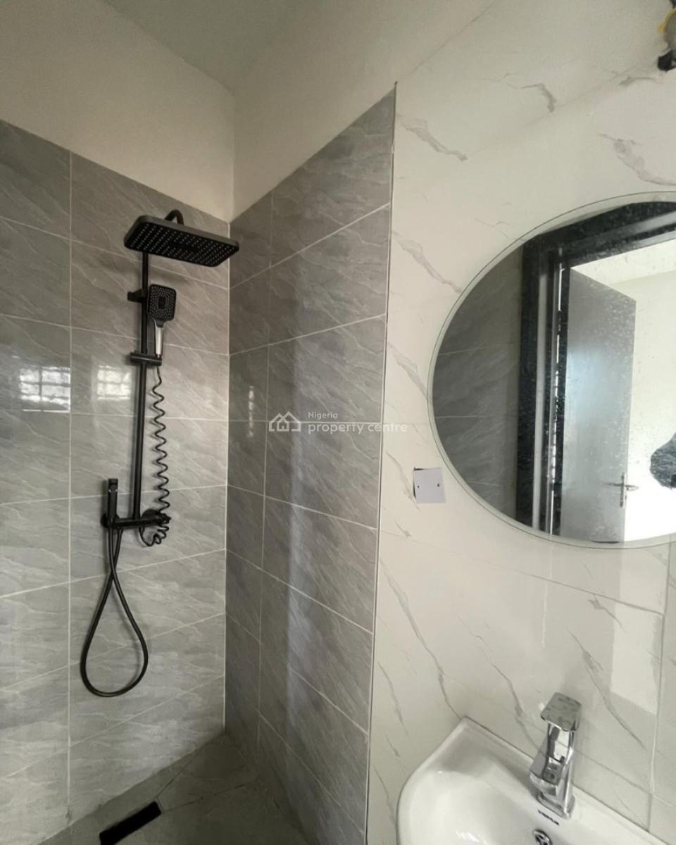 Executive 2 Bedroom Apartment (ground Floor), Agungi, Lekki, Lagos, Flat / Apartment for Rent