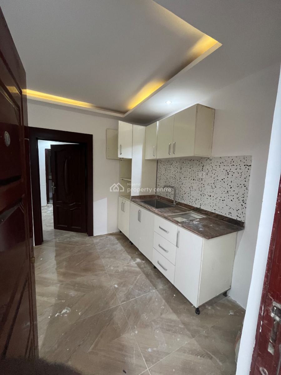 Mini Flat, Off Admiralty Way, Lekki Phase 1, Lekki, Lagos, Mini Flat (room and Parlour) for Rent