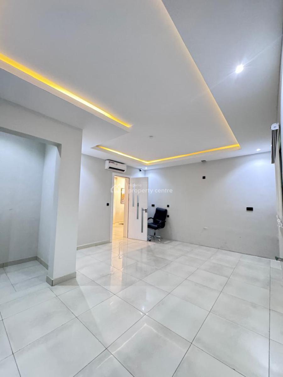 Massive Fully Furnished 3 Bedroom Flat Apartment with Bq, Lekki Phase 1, Lekki, Lagos, Flat / Apartment for Rent