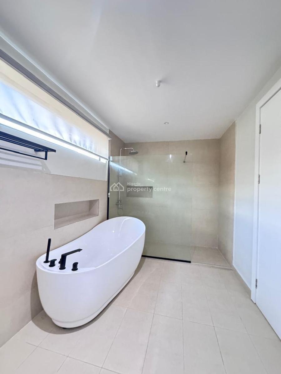 Massive Fully Furnished 3 Bedroom Flat Apartment with Bq, Lekki Phase 1, Lekki, Lagos, Flat / Apartment for Rent