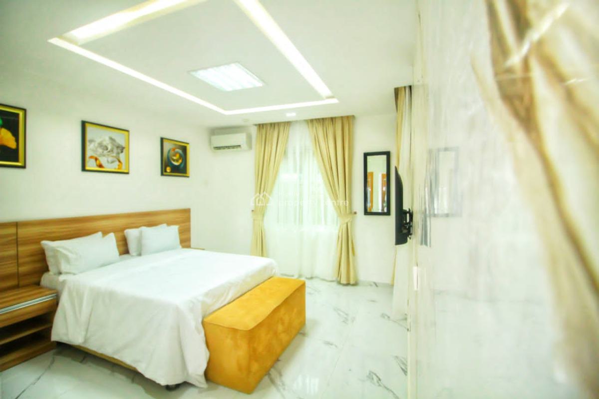 Massive Fully Furnished 3 Bedroom Flat Apartment with Bq, Lekki Phase 1, Lekki, Lagos, Flat / Apartment for Rent