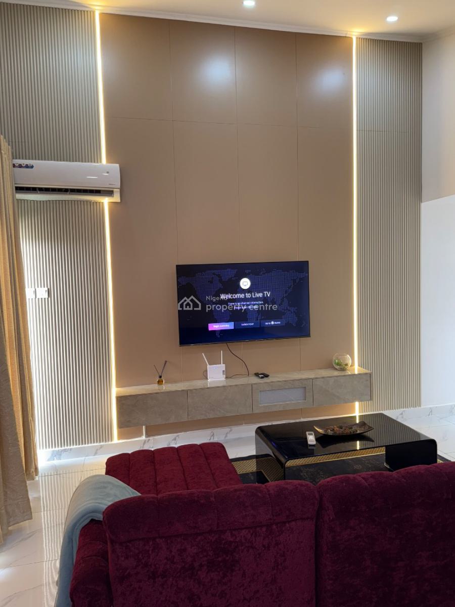 1bedroom Penthouse Apartment, Alhaji Sumonu Street Off Admiralty Way Lekki Phase1, Lekki Phase 1, Lekki, Lagos, Mini Flat (room and Parlour) Short Let