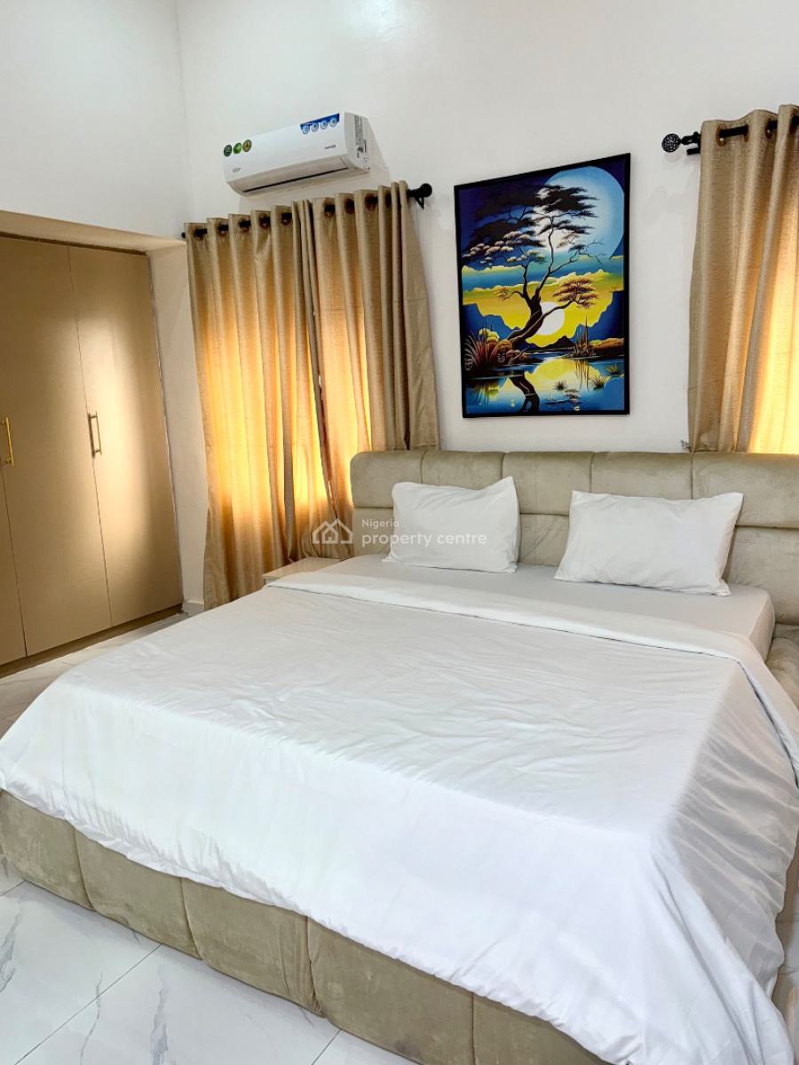 1bedroom Penthouse Apartment, Alhaji Sumonu Street Off Admiralty Way Lekki Phase1, Lekki Phase 1, Lekki, Lagos, Mini Flat (room and Parlour) Short Let