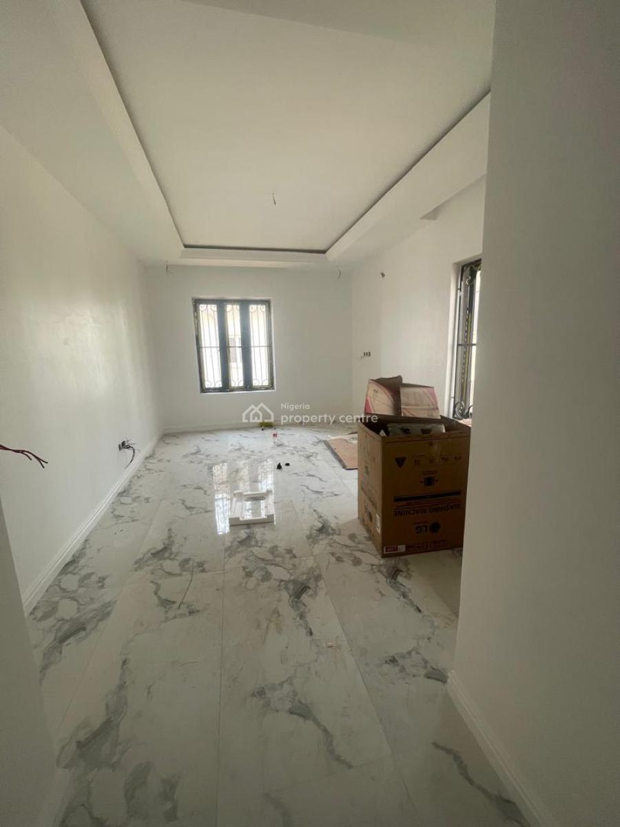 Newly Renovated 3bedroom Flat on The 2nd Floor,comes with Fridge Etc, Jahi, Abuja, Flat / Apartment for Rent