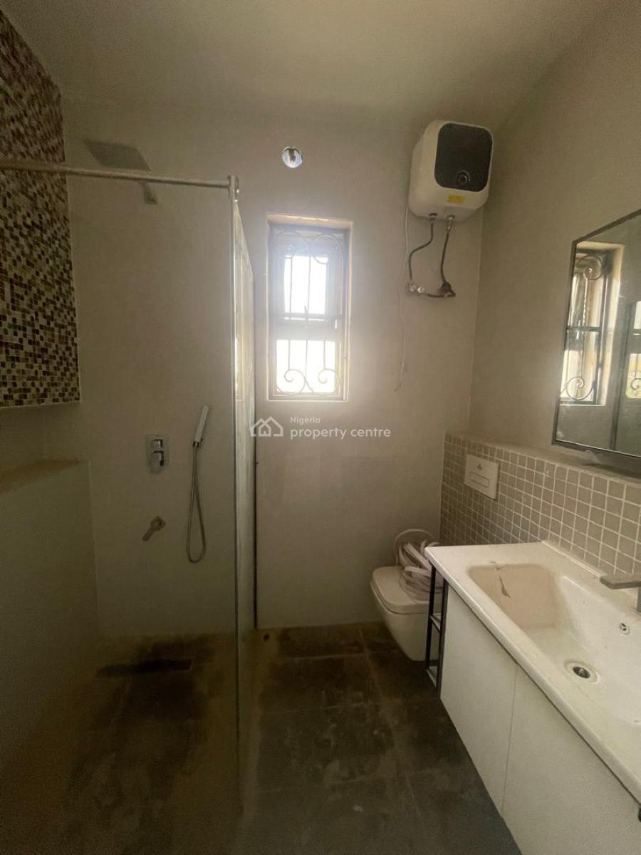Newly Renovated 3bedroom Flat on The 2nd Floor,comes with Fridge Etc, Jahi, Abuja, Flat / Apartment for Rent