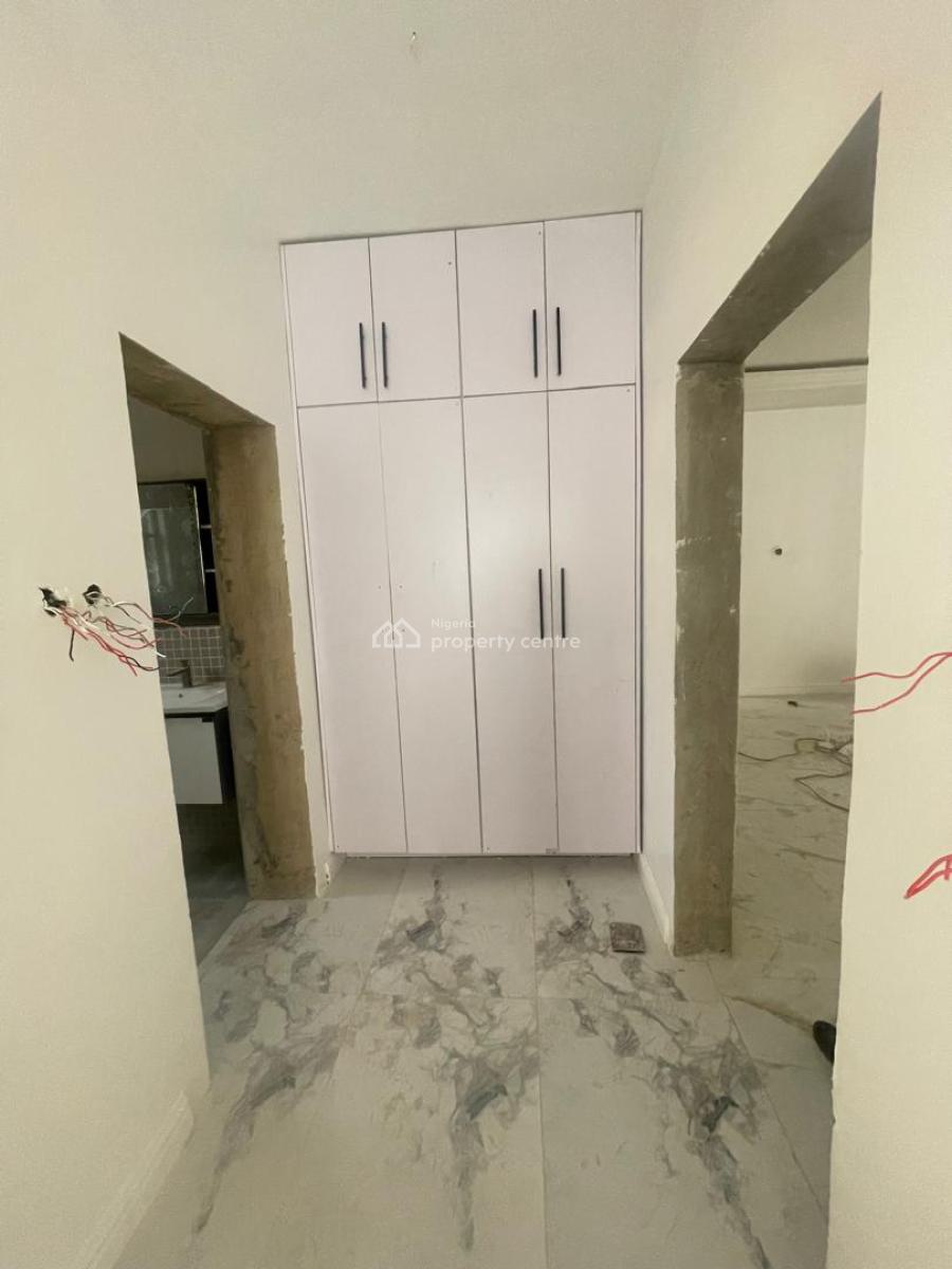 Newly Renovated 3bedroom Flat on The 2nd Floor,comes with Fridge Etc, Jahi, Abuja, Flat / Apartment for Rent