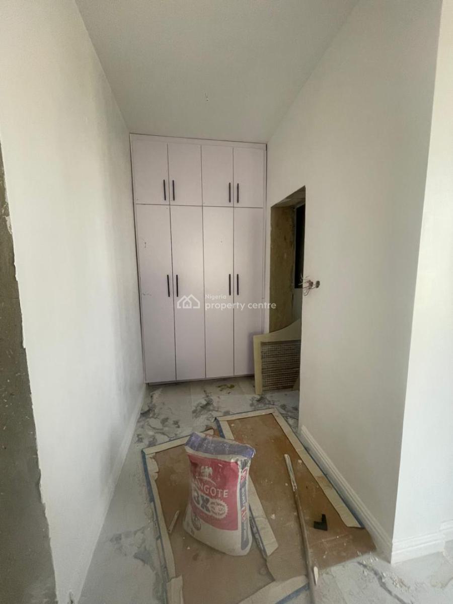 Newly Renovated 3bedroom Flat on The 2nd Floor,comes with Fridge Etc, Jahi, Abuja, Flat / Apartment for Rent