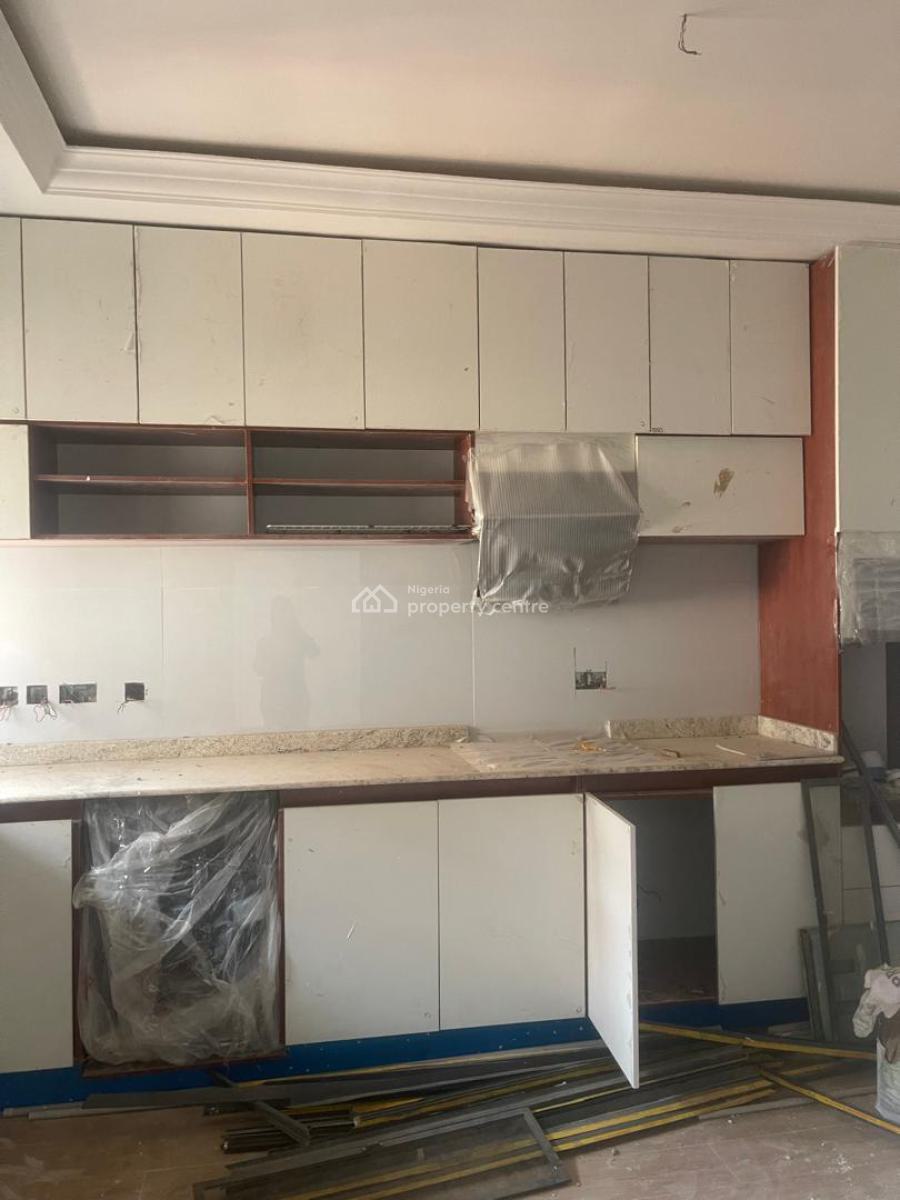 Newly Renovated 3bedroom Flat on The 2nd Floor,comes with Fridge Etc, Jahi, Abuja, Flat / Apartment for Rent